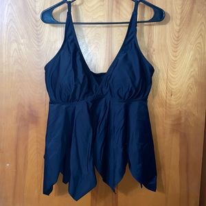 SHEIN Black Tankini Bathing Suit Top